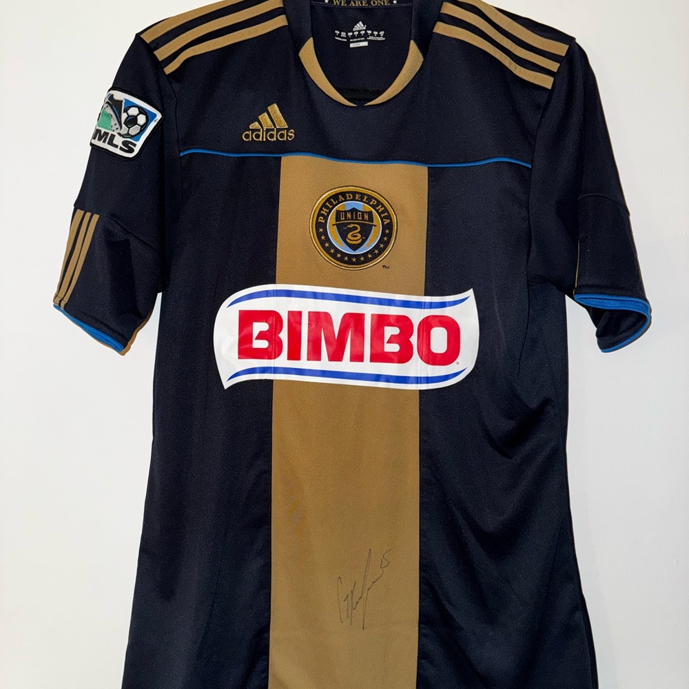 Philadelphia Union 2012 Home Jersey Signed by Gabriel Farfan #15 | Men's Small